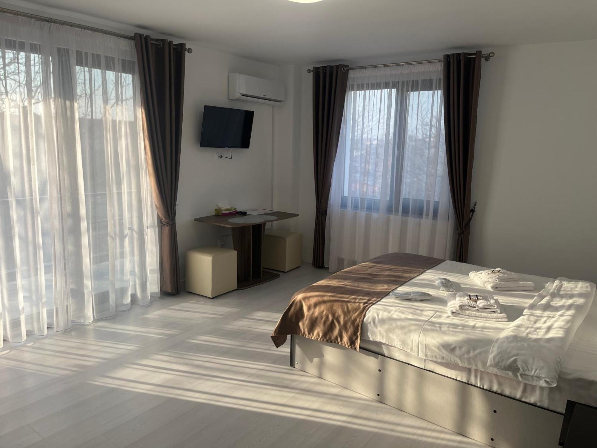 יאשי Hotel Palas Grand View מראה חיצוני תמונה